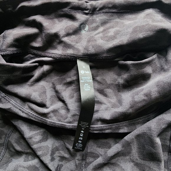 LULULEMON LAB EVERLUX JACQUARD TRAIN TIGHT 26 - Picture 4 of 6